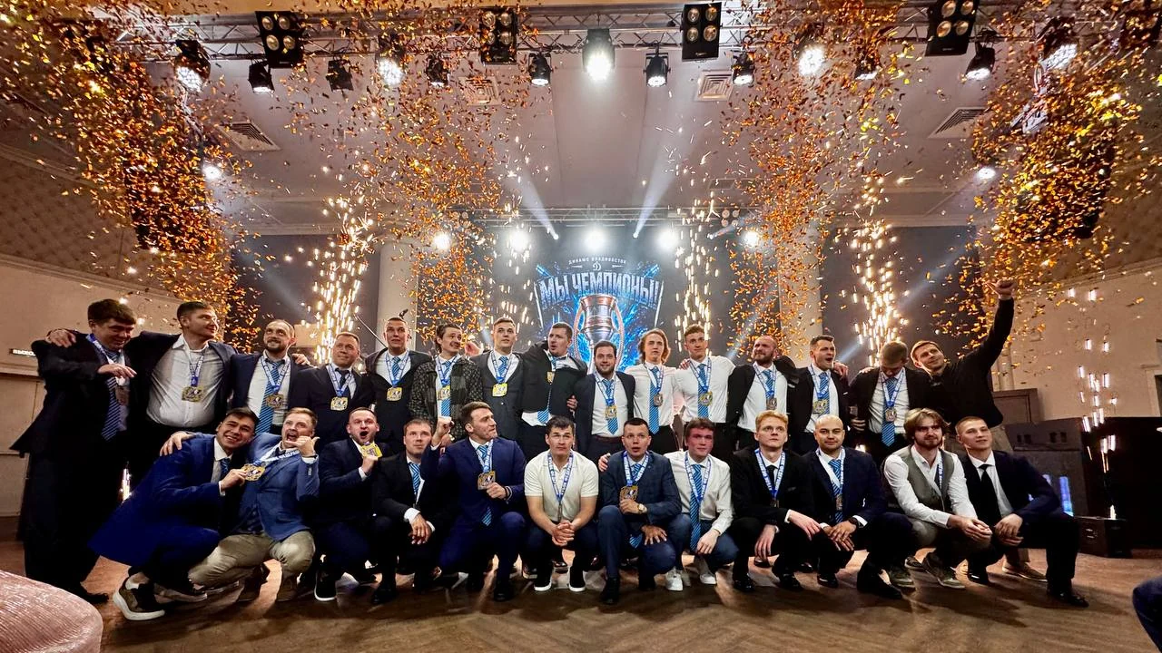 Во Владивостоке торжественно завершили хоккейный сезон «Кубок Федерации»